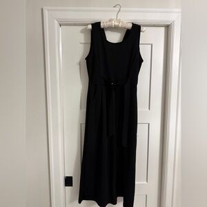 Classic Black Sleeveless Women's Dress